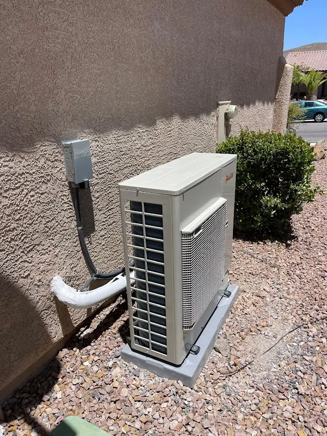Residential air conditioning condenser unit in Bartlesville